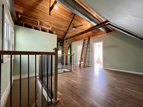 2834 Prospect Ave, Milwaukee WI  53211-3770 exterior