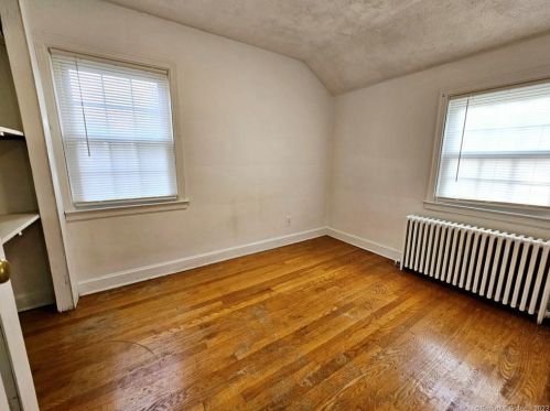 83 Frst St, Hartford CT 06118-2416 exterior