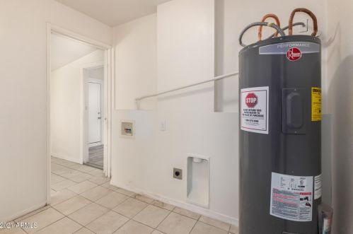 4739 39th Dr, Phoenix AZ  85019-2905 exterior