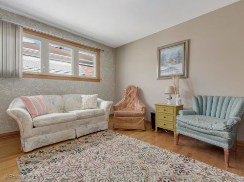 6058 63 Pl, Chicago IL 60638-4642 exterior