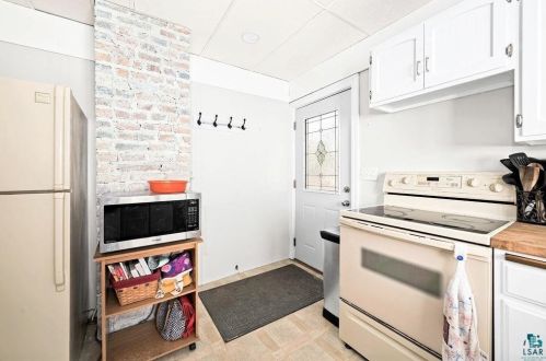 505 Spear Ave, Duluth MN 55803-2152 exterior