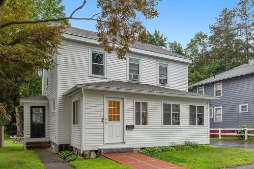 15 Varnum St, Worcester, MA 01603-1418