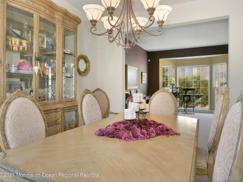 39 Timberline Rd, Berkeley Township NJ 08721-2108 exterior