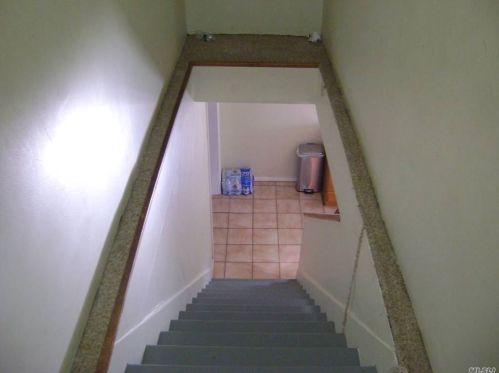 10 Birch Dr, Huntington Station NY 11746-3003 exterior