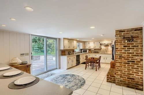 70 Old Belden Hl Rd, Wilton CT 06897-4216 exterior