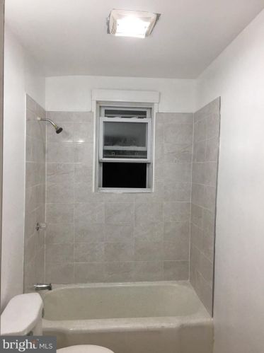 440 Pfeiffer St, Camden NJ 08105-2718 exterior