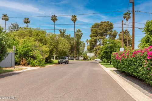 4203 36th St, Phoenix AZ  85018-4756 exterior