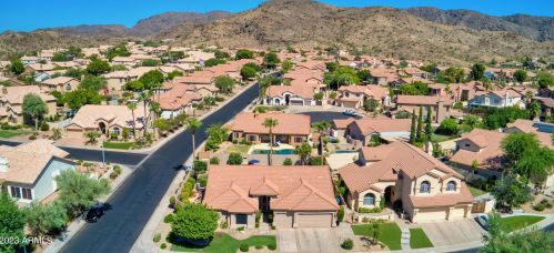 14056 33rd St, Phoenix AZ  85044-8714 exterior