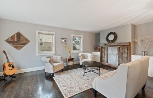 7839 North Ave, Milwaukee, WI 53213-1740