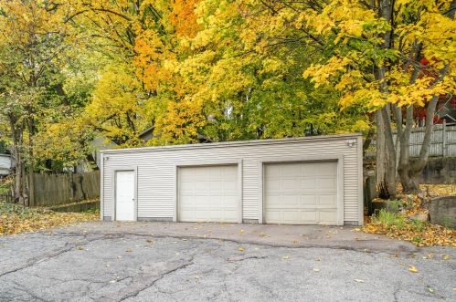 910 Davis St, Kalamazoo MI 49008-1195 exterior