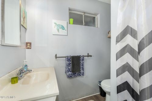 1721 Devonshire Ave, Phoenix AZ 85033-3241 exterior