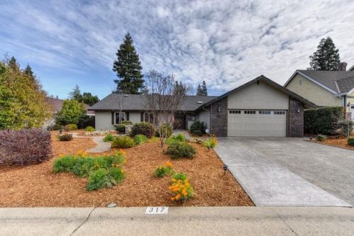 317 Crow Canyon Dr, Folsom, CA 95630-2060