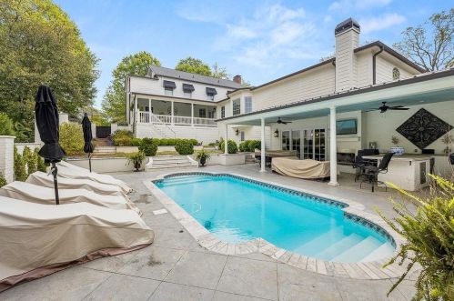 1647 Riverside Dr, Gainesville GA 30501-1837 exterior