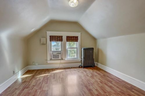 2109 Kenwood Blvd, Milwaukee WI  53211-3311 exterior