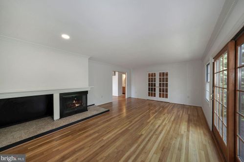 10618 Great Arbor Dr, Rockville MD 20854-4220 exterior