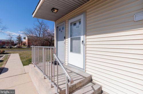 102 Sandstone Ct, Lumberton Township, NJ 08048-4200