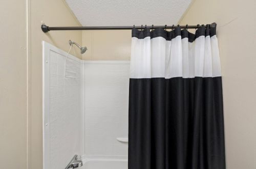 1102 Girl Scout Rd, Defuniak Springs FL 32433-6798 exterior