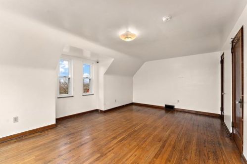 1769 Bower Hill Rd, Pittsburgh PA 15243-1508 exterior