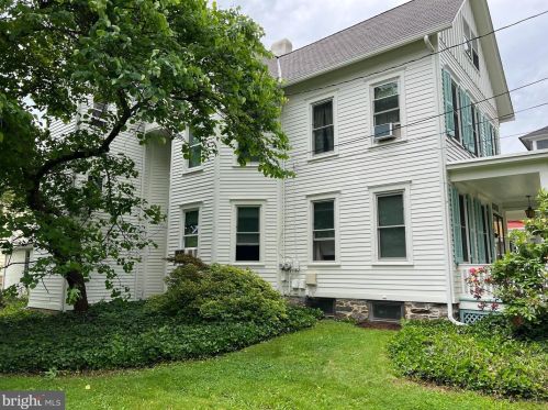 20 Maple St, Princeton NJ 08542-3852 exterior