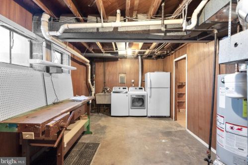 13105 Hathaway Dr, Silver Spring MD 20906-3727 exterior