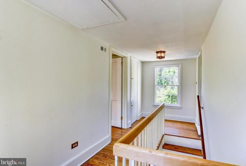 140 Quaker Rd, Princeton NJ 08540-4819 exterior