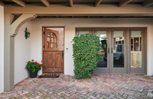 4507 Cheery Lynn Rd, Phoenix AZ 85018-6448 exterior