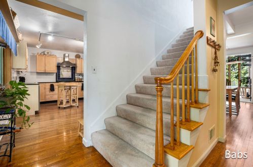 3974 Highgate Rd, Meskegon, MI 49441-5022