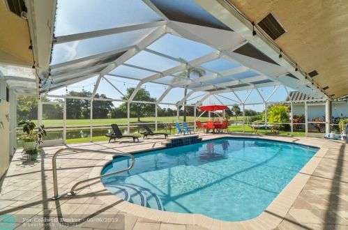 10190 Crosswind Rd, Boca Raton, FL 33498-4755