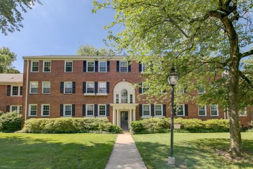 6622 10th St, Alexandria VA  22307-6622 exterior