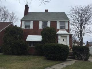 95 214th St, Cleveland, OH 44123-1072