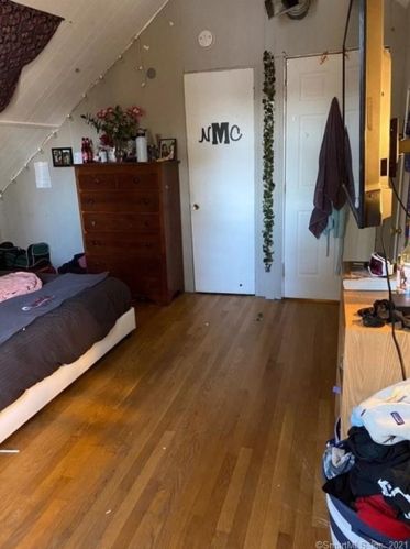 124 Stratford Rd, New Britain CT  06053-3238 exterior