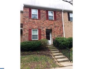 22 Magnolia Ct, Trenton NJ  08648-4827 exterior