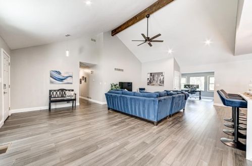 270 Mark Trail Ct, Atlanta GA  30328-2106 exterior