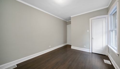 4300 Cullerton St, Chicago IL 60608-2620 exterior