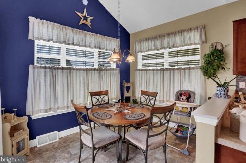 296 Friendly Dr, Hanover PA 17331 exterior