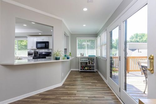 82 Dunwoody Spg, Atlanta GA 30328-4529 exterior