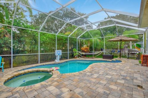 15410 Heathridge Dr, Tampa FL 33625-1638 exterior