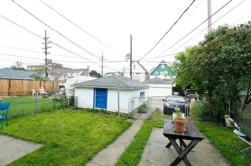 3472 Fratney St, Milwaukee WI 53212-2241 exterior