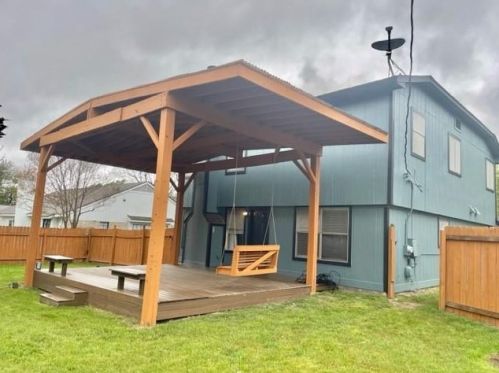 2207 Cedar Branch Dr, Austin TX  78727-4371 exterior