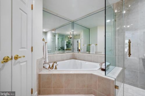 1201 Wilkes St, Alexandria VA 22314-5907 exterior