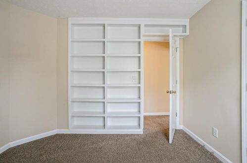 3990 Oak Glenn Dr, Duluth GA 30096-4577 exterior