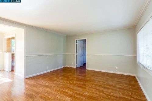 2704 Crescent Dr, Concord CA 94520-1919 exterior