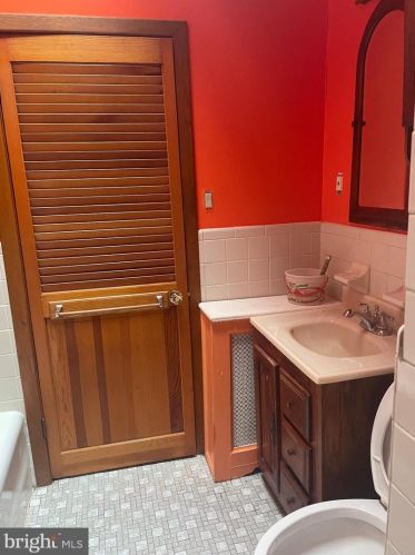 5657 Loretto Ave, Philadelphia PA 19149-3212 exterior