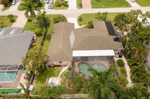 805 97 Ave, Naples FL 34108-2284 exterior