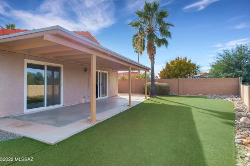 9401 Albatross Dr, Tucson AZ 85742-5126 exterior