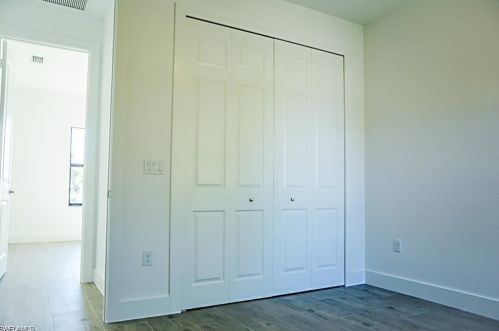 4040 58 Ave, Naples FL 34120-2656 exterior