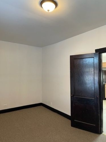 716 92nd St, Chicago IL 60619-7604 exterior