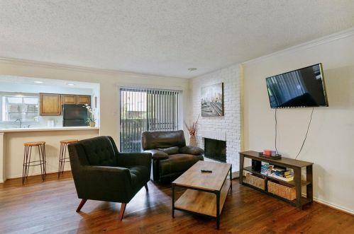 15221 Berry Trail Ct, Dallas, TX 75248-4905