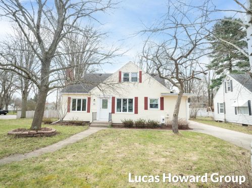 503 Pere Marquette St, Big Rapids, MI 49307-1031