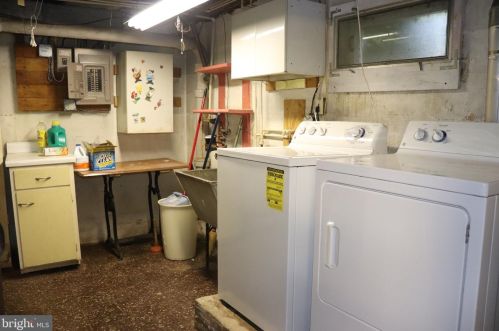 727 Chestnut St, Limerick PA 19468-2117 exterior